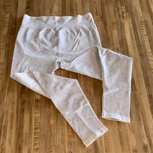 Lilac Leggings with ribbed detail